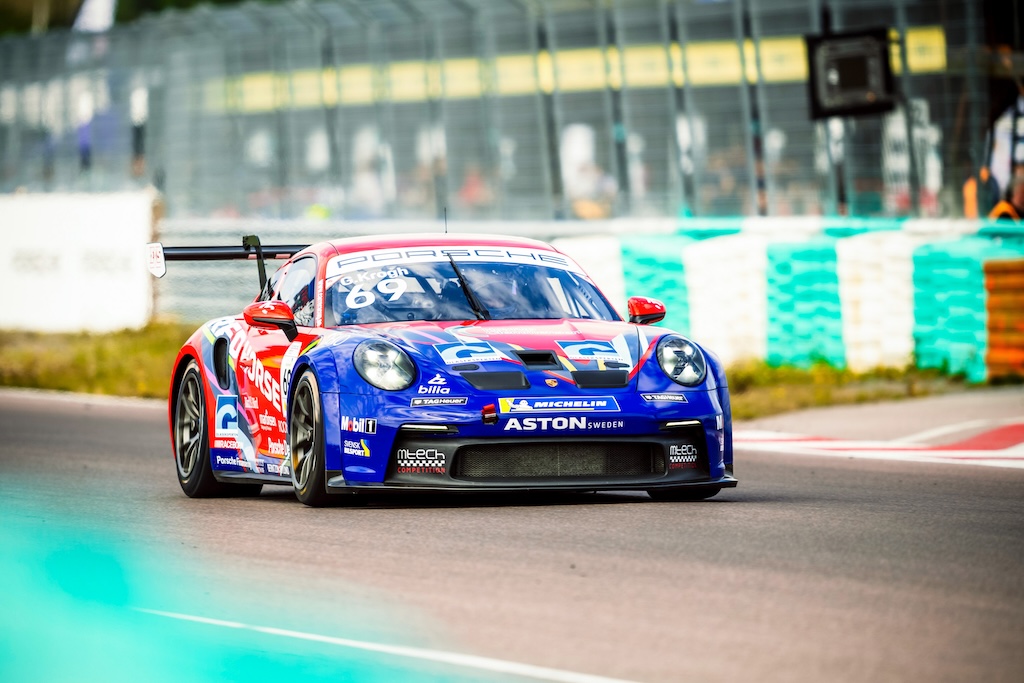 Gustav Krogh går efter sejr i Carrera Cup-finale. 
(Foto: Porsche Carrera Cup Scandinavia)